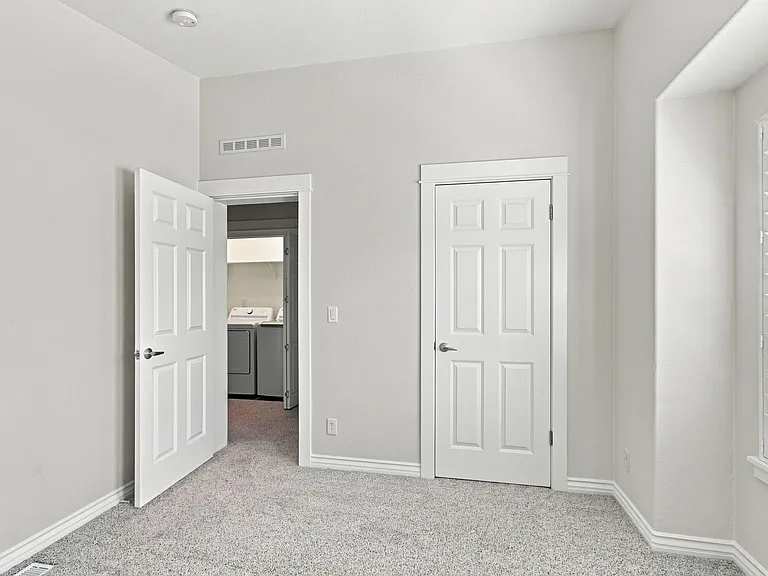 136 Creekside Village Dr — Photo 11