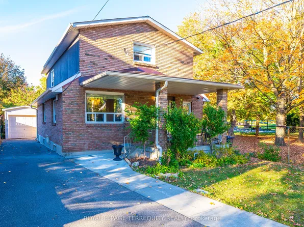 1052 Glengrove Ave, Toronto, ON M6B 2K2