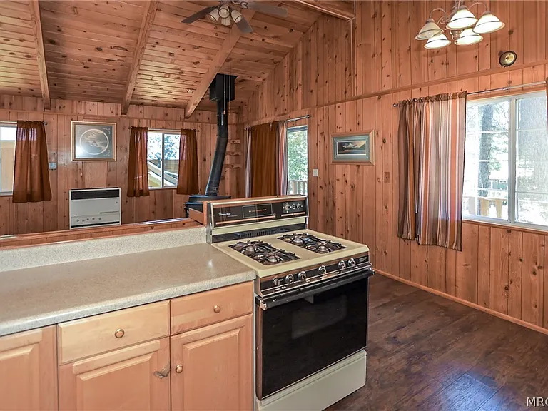 921 Menlo Dr — Photo 23