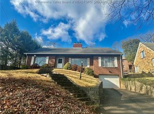 1103 Edgewood Dr, Charleston, WV 25302