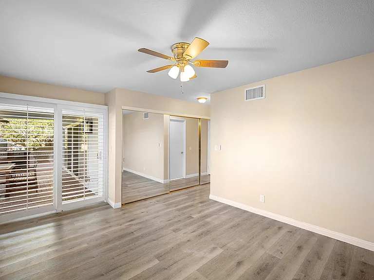 13945 Breger Ave — Photo 16