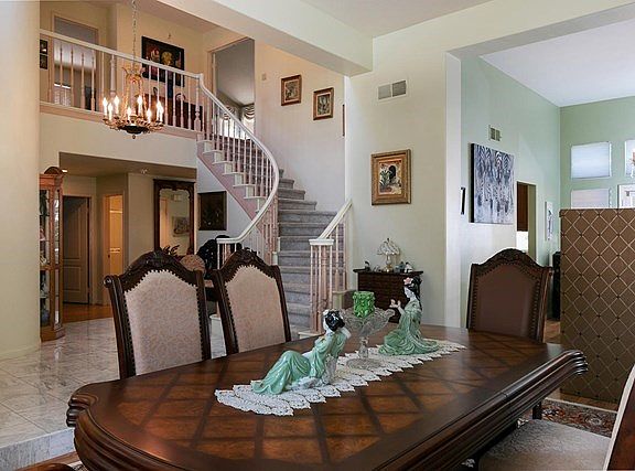 2209 Cedar Ridge Ct-large-008-5-Living R