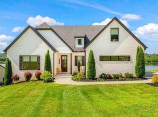 560 Silent River Ln, Loudon, TN 37774