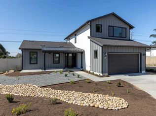 702 Passion Ct, Vista, CA 92083