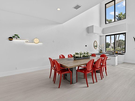 5th image of 21312 Greenwood Court