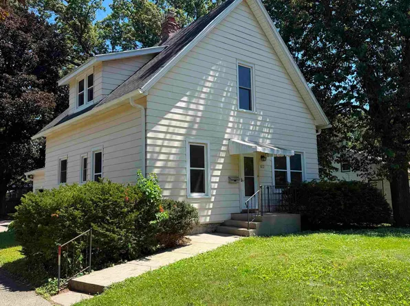 652 N Oak St, Oregon, WI 53575