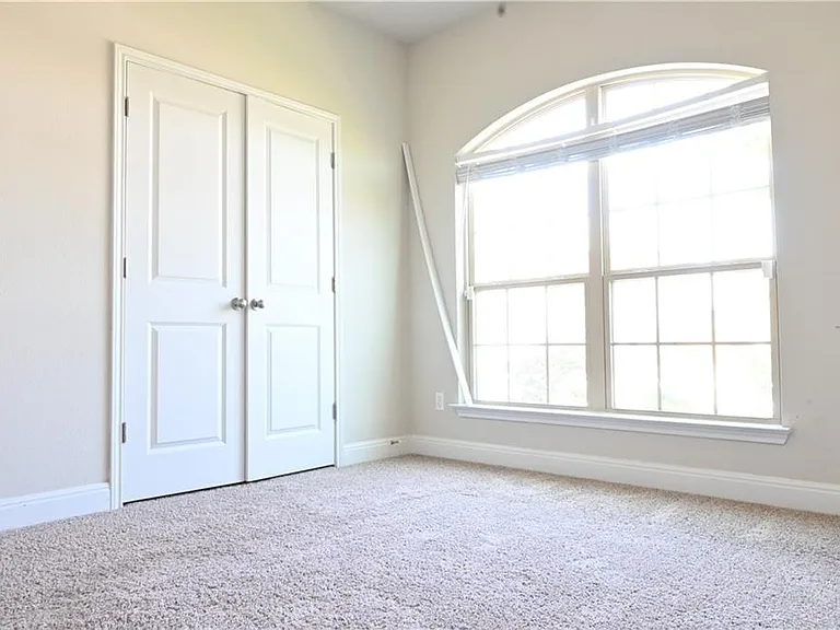 124 Gray Wolf Dr — Photo 17
