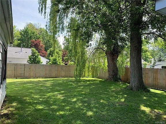 4th image of 12 Greenfield St