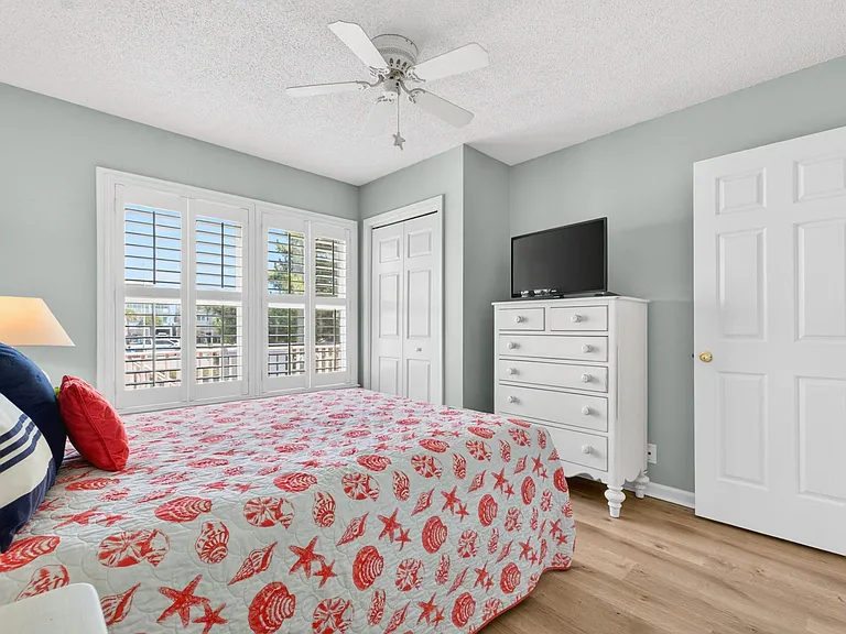 4 Oleander Ln — Photo 32