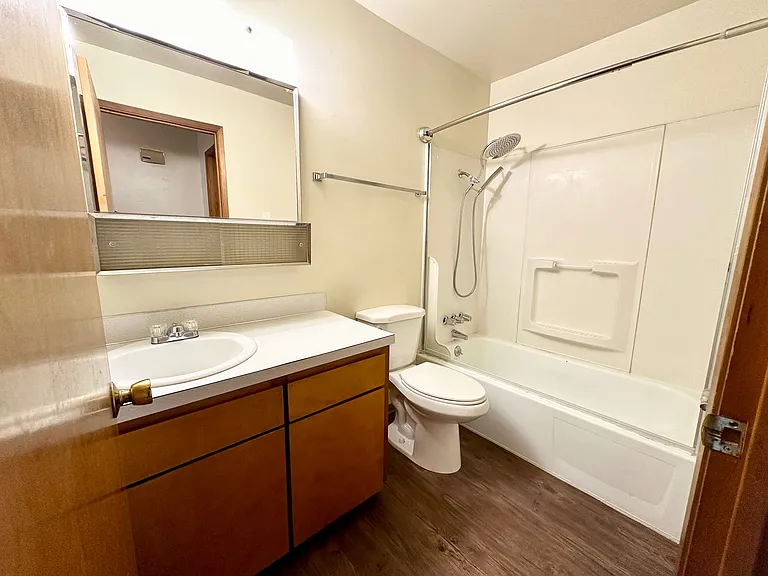 4507 Hillcrest Dr — Photo 16