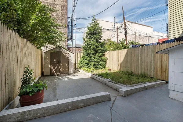 Rented by Bold New York | media 30