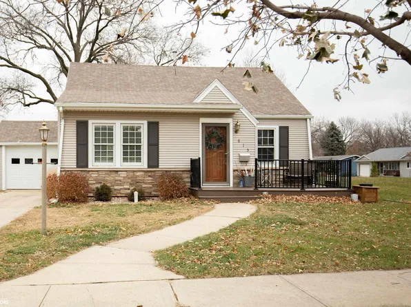 615 E Oak St, Algona, IA 50511