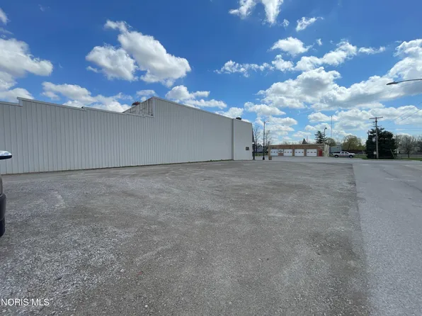 E Indiana St, Edgerton, OH 43517