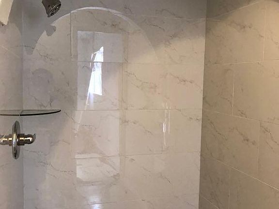 2nd image of 1400 Everglades Dr #1