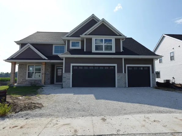1682 Switchgrass STREET, Oconomowoc, WI 53066
