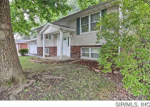 3rd image of 1114 Helvetia Dr
