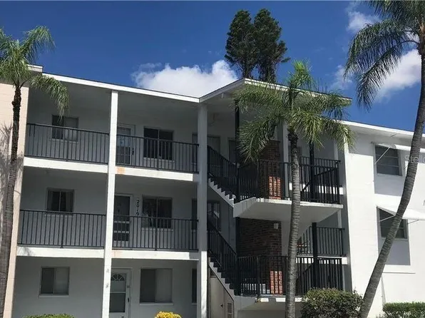 2041 Canal Dr #N32, Bradenton, FL 34207