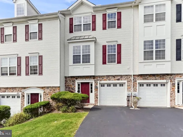 67 Narragansett Ln, Coatesville, PA 19320