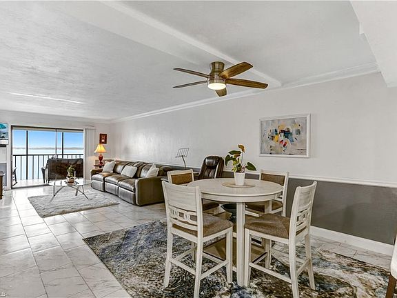5th image of 2711 1st ST #402