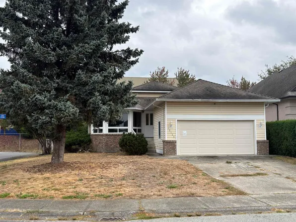 12150 Chestnut Cres, Pitt Meadows, BC V3Y 2C6