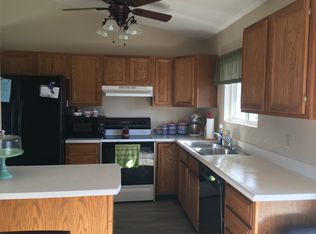 906 Mockingbird Dr, Carroll, IA 51401
