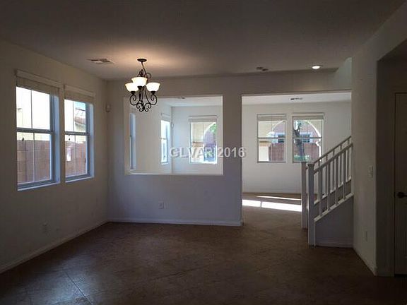 4th image of 5757 Blackbirch St