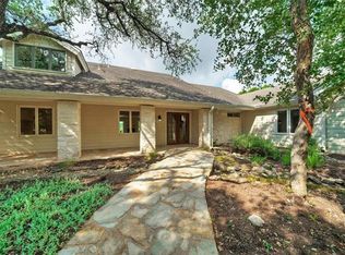 905 Old Stonehedge St, West Lake Hills, TX 78746