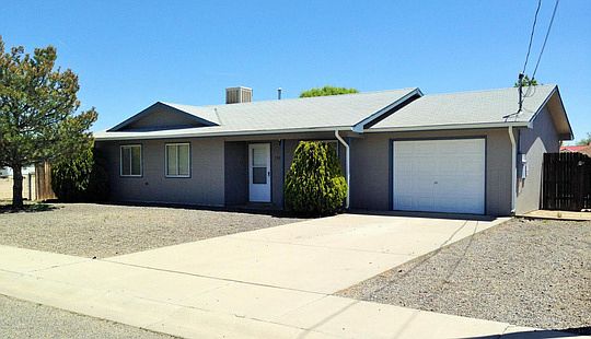 1st image of 1305 Oakwood Dr