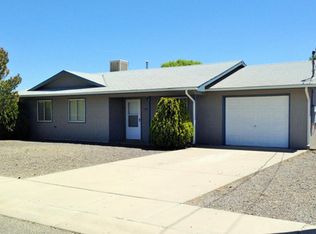 1305 Oakwood Dr, Bloomfield, NM 87413