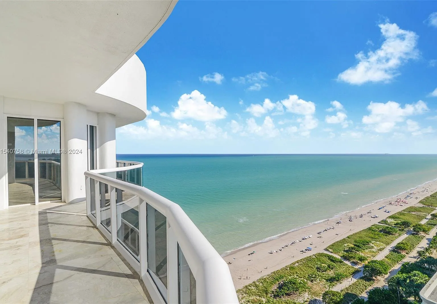 4 bed, 4.5 bath, 3770 sqft, $35,000 — Photo 1