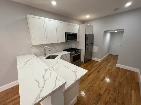 372 Oxford St, Cambridge, MA