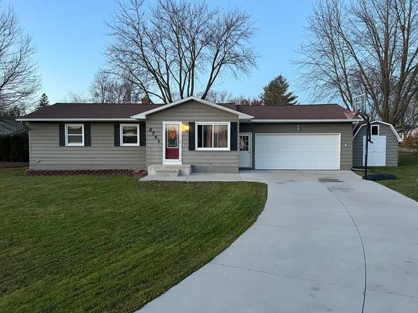 2751 Ardmore St SE, Grand Rapids, MI 49506