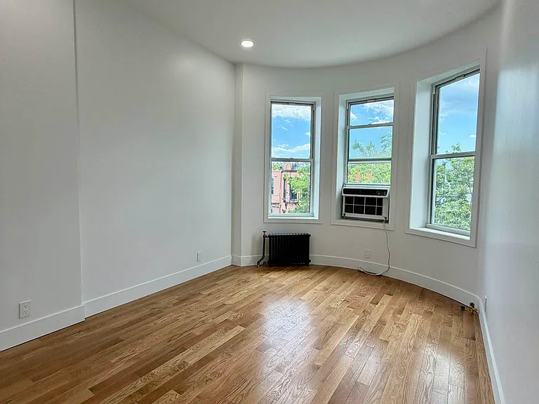 60-84 69th Ave #3 — Photo 4
