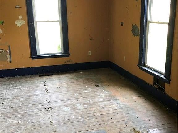 3rd image of 20 South St