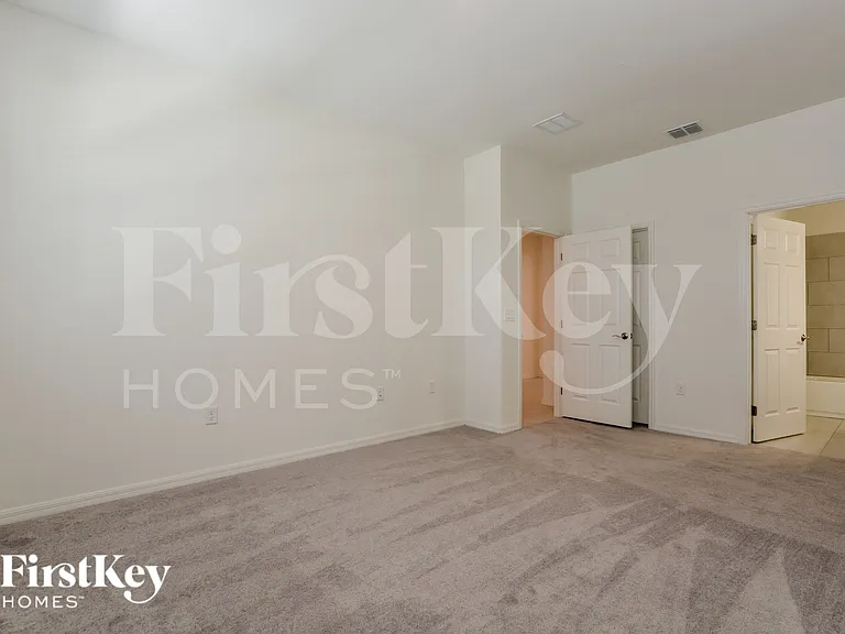 1256 Spokane Point — Photo 6