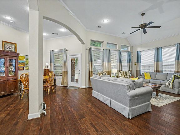 5th image of 4840 Bayou Dr
