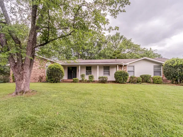 194 Berrywood Dr, Hendersonville, TN 37075