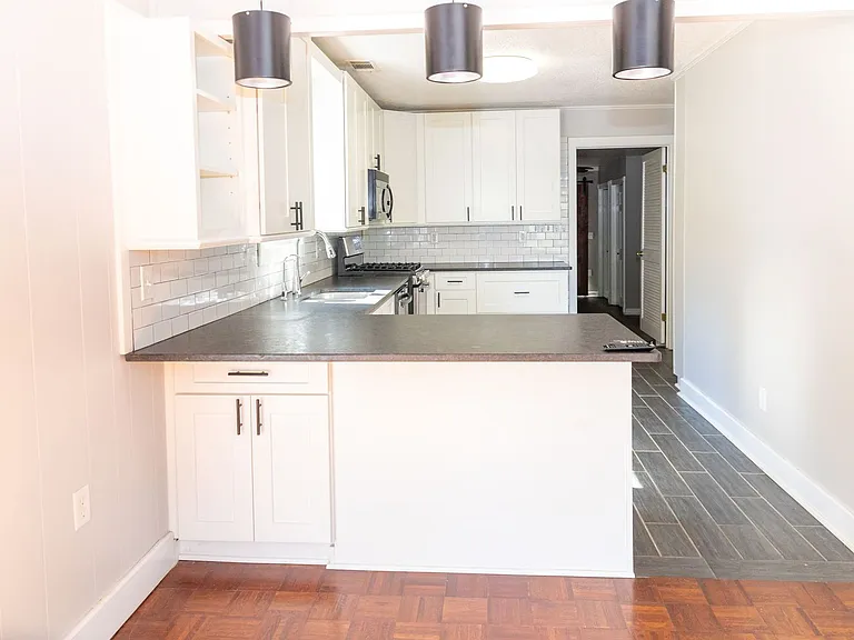 505 Adams Rd — Photo 10