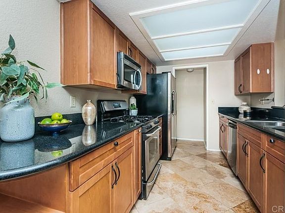 4th image of 9479 Fairgrove Ln Unit 202