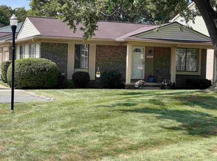 2937 Roundtree Dr, Troy, MI 48083