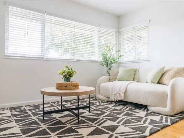 122 Kahako St APT B, Kailua, HI 96734