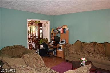 5th image of 133 Theresa Dr