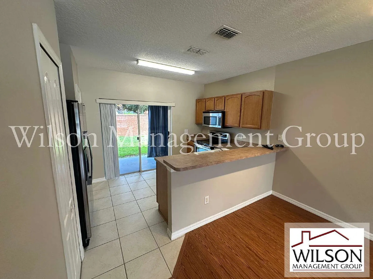 2 bed, 2.5 bath, 1056 sqft, $1,595 — Photo 4
