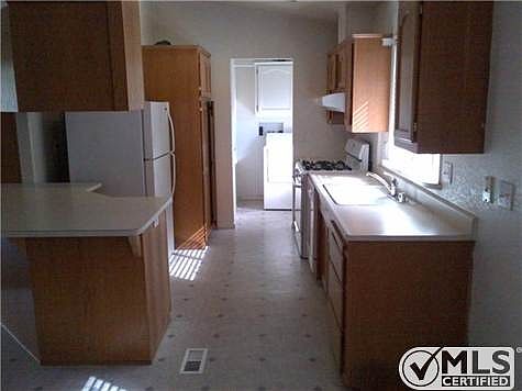 4th image of 3236 Orange St