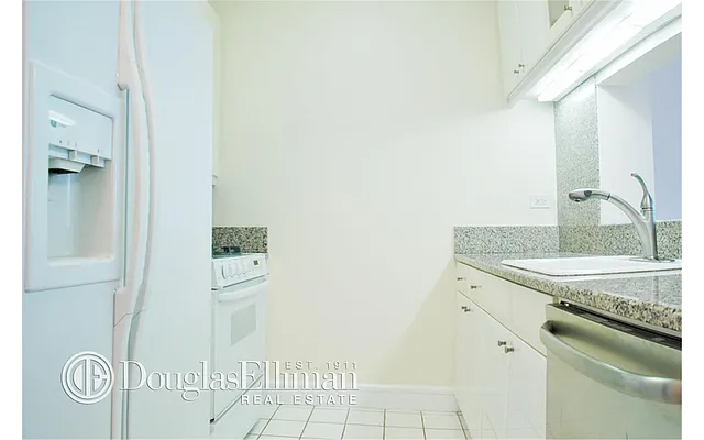 Rented by Douglas Elliman | media 4