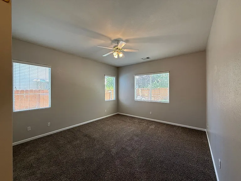 3113 Alpha Ct — Photo 35