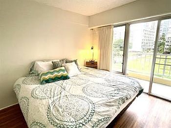 3rd image of 303 Liliuokalani Ave APT 301