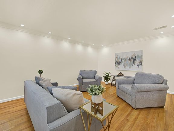 2nd image of 272 Jasmine Street
