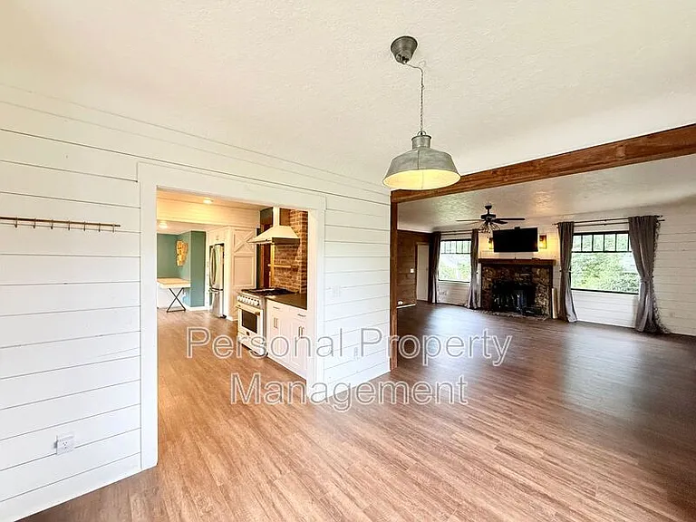 2234 N L St — Photo 10
