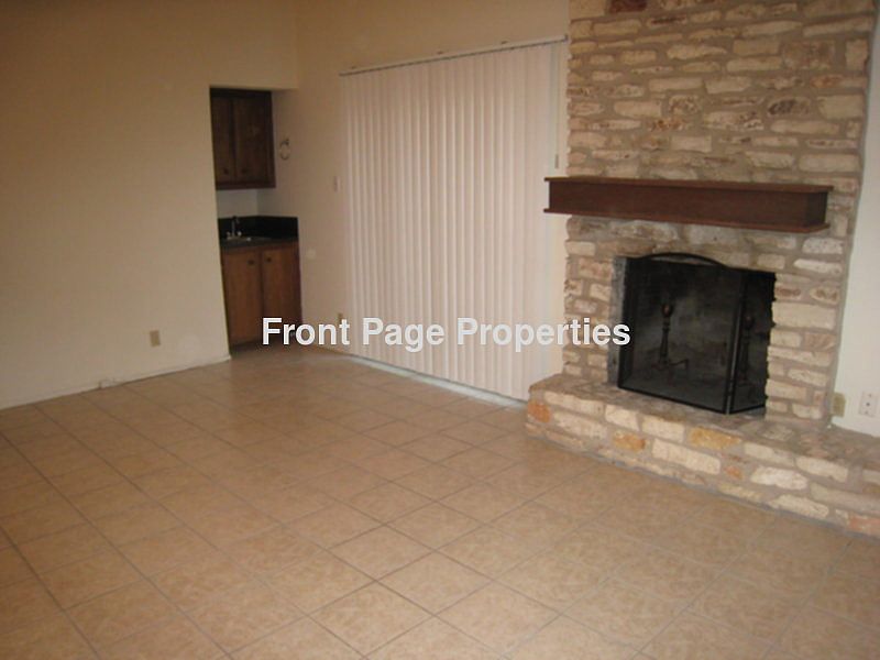 1st image of 2804 Thrushwood Dr